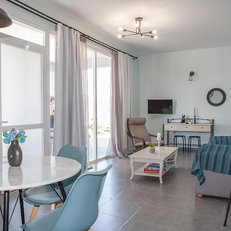 شقة Dimitra's House Nisis Volios